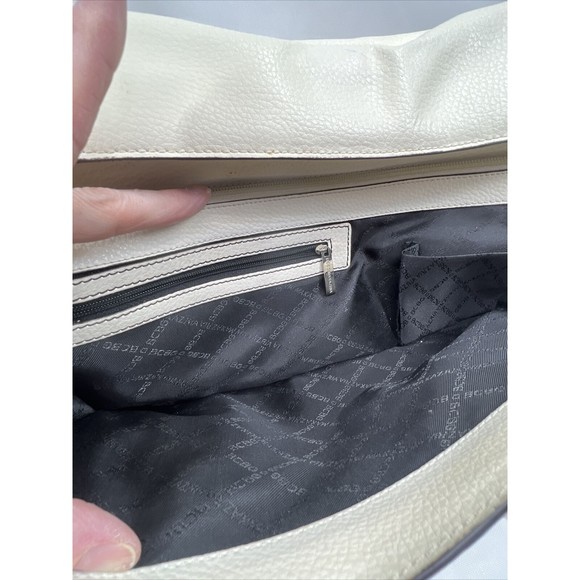 BCBG Cream Beige Purse Shoulder Bag Buckle Accent 3 Compartment Leather - Picture 15 of 16